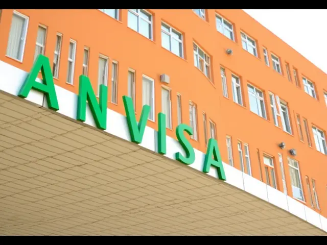 Anvisa suspende lote da Crystal após detectar bactéria; veja o código